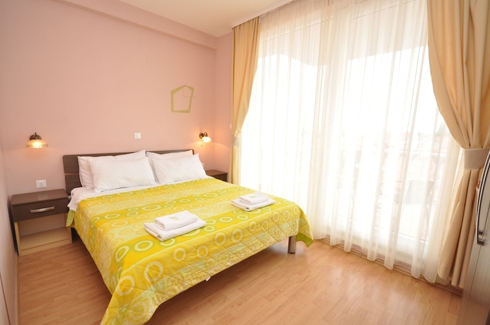 Imagen de la habitación del Hotel Villa Cezar. Foto 12