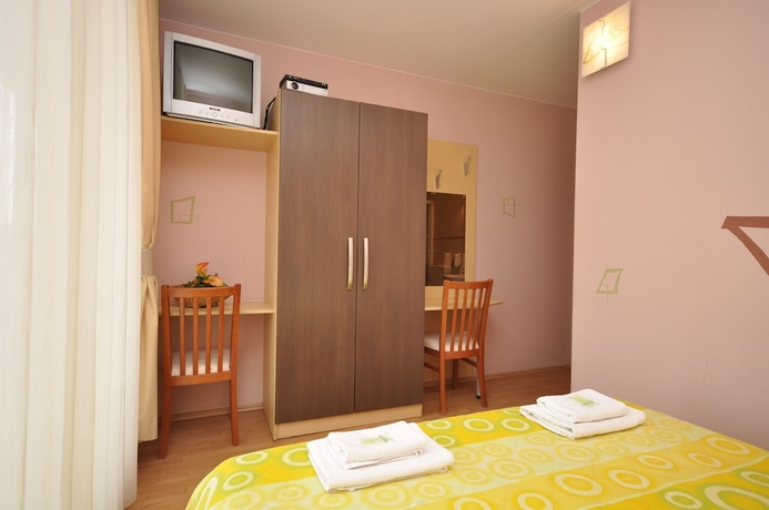 Imagen de la habitación del Hotel Villa Cezar. Foto 13