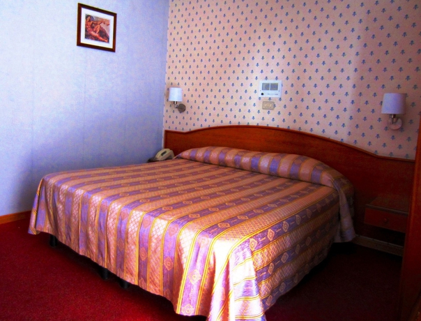 Imagen de la habitación del Hotel Villa Chiara. Foto 4