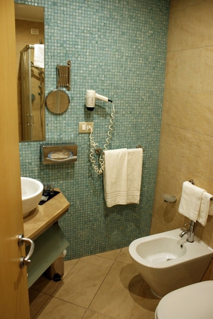 Imagen de la habitación del Hotel Villa Cibele. Foto 7