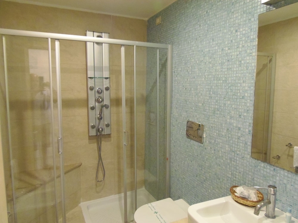 Imagen de la habitación del Hotel Villa Cibele. Foto 12