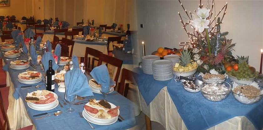 Imagen del bar/restaurante del Hotel Villa Cicchini. Foto 4