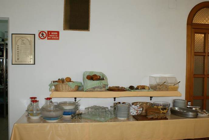 Imagen del bar/restaurante del Hotel Villa Ciccio. Foto 3