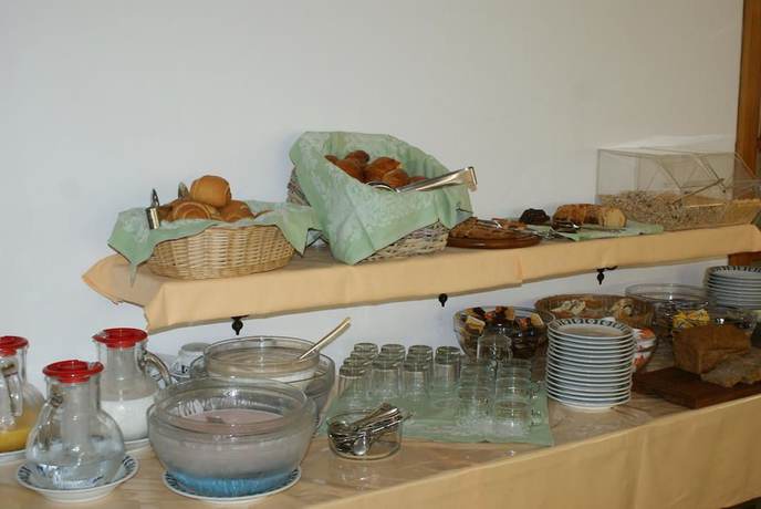 Imagen del bar/restaurante del Hotel Villa Ciccio. Foto 5
