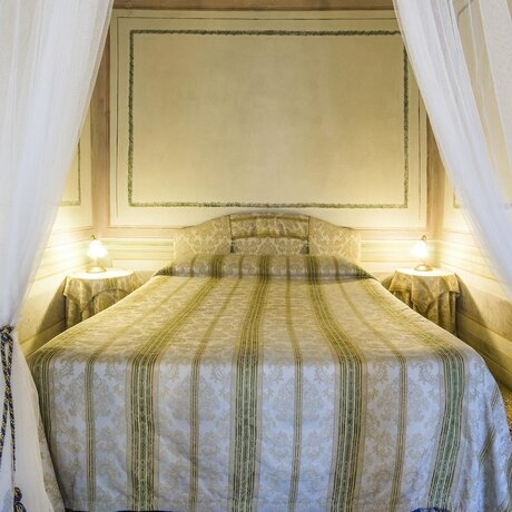 Imagen de la habitación del Hotel Villa Cigolotti. Foto 19