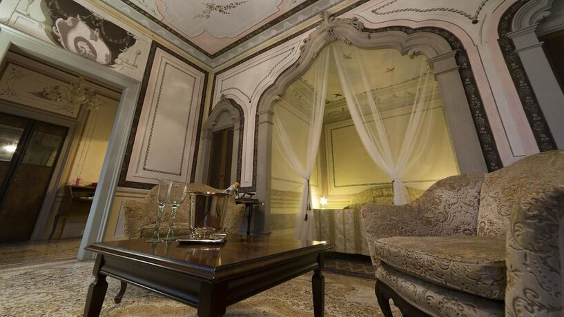 Imagen de la habitación del Hotel Villa Cigolotti. Foto 20