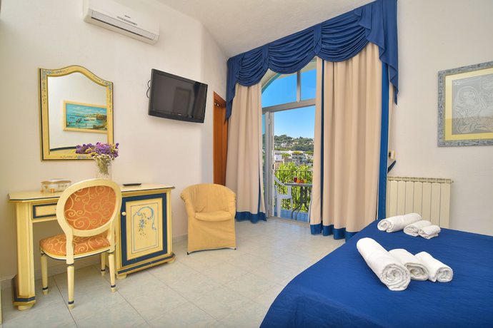 Imagen de la habitación del Hotel Villa Cimmentorosso. Foto 9