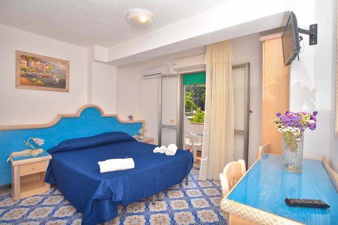 Imagen de la habitación del Hotel Villa Cimmentorosso. Foto 13