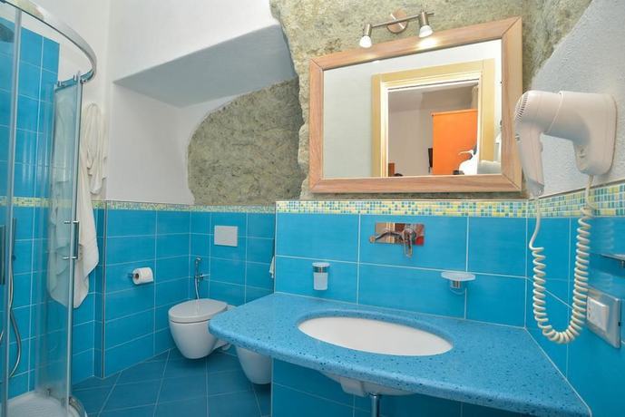 Imagen de la habitación del Hotel Villa Cimmentorosso. Foto 15