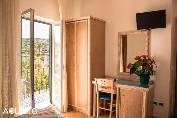 Imagen de la habitación del Hotel Villa Cimmentorosso. Foto 16