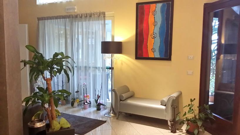 Imagen de los interiores del Hotel Villa Cinzia. Foto 20