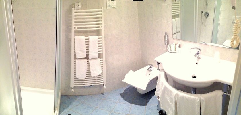 Imagen de la habitación del Hotel Villa Cinzia. Foto 7