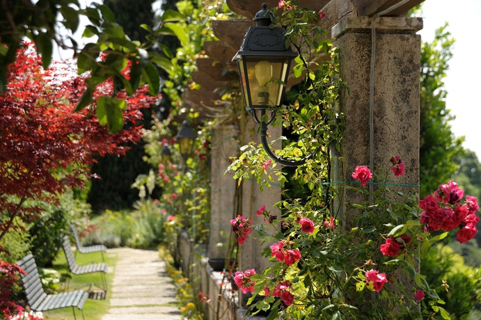 Imagen de los exteriores del Hotel Villa Cipriani. Foto 14