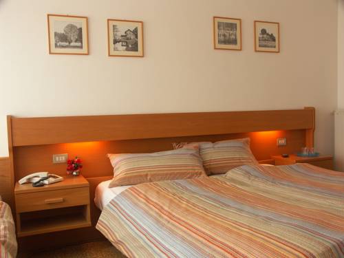 Imagen de la habitación del Hotel Villa Clara, Torbole Sul Garda. Foto 3