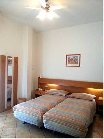 Imagen general del Hotel Villa Clara, Torbole Sul Garda. Foto 1