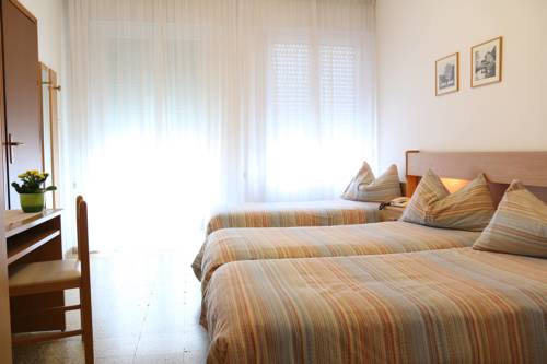 Imagen de la habitación del Hotel Villa Clara, Torbole Sul Garda. Foto 8