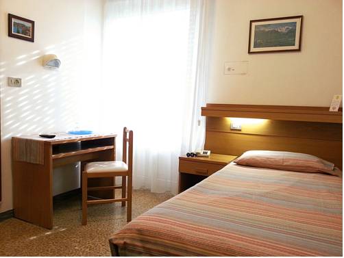 Imagen de la habitación del Hotel Villa Clara, Torbole Sul Garda. Foto 9