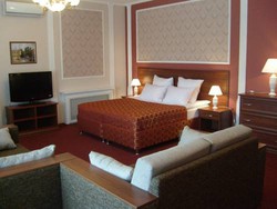 Imagen de la habitación del Hotel Villa Classic. Foto 4