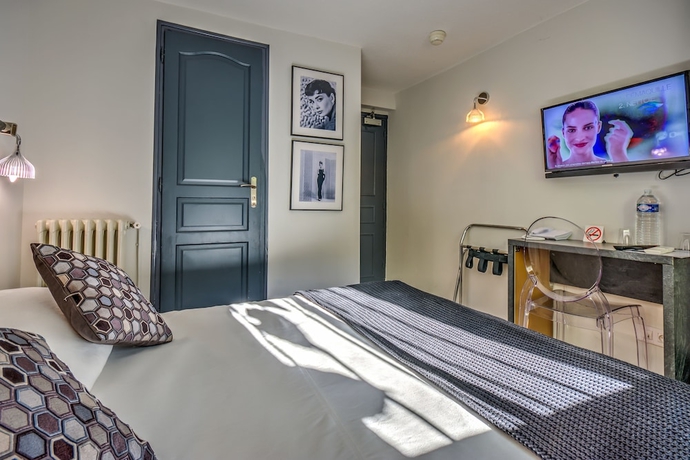 Imagen de la habitación del Hotel Villa Claudia. Foto 14