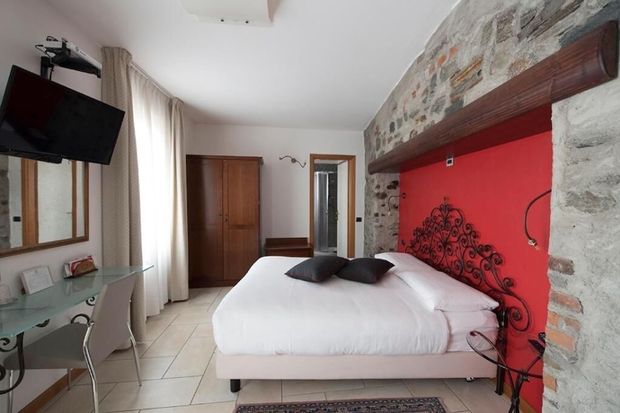 Imagen de la habitación del Hotel Villa Colico. Foto 8