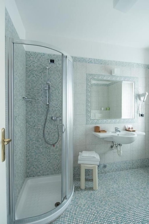 Imagen de la habitación del Hotel Villa Colico. Foto 14
