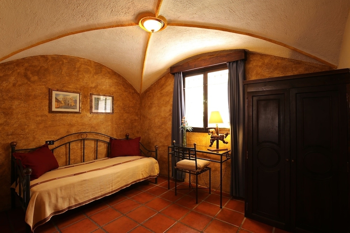 Imagen de la habitación del Hotel Villa Colonial, Antigua Guatemala. Foto 13