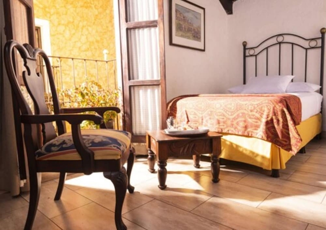 Imagen de la habitación del Hotel Villa Colonial, Antigua Guatemala. Foto 15
