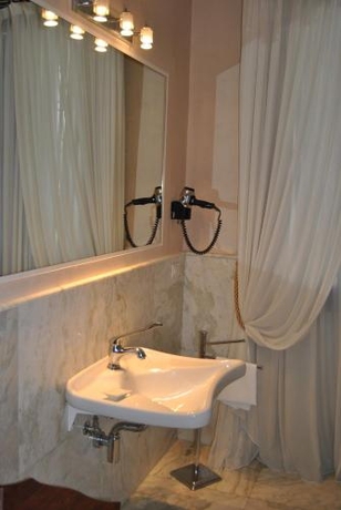 Imagen de la habitación del Hotel Villa Contarini Nenzi Hotel & Spa. Foto 7