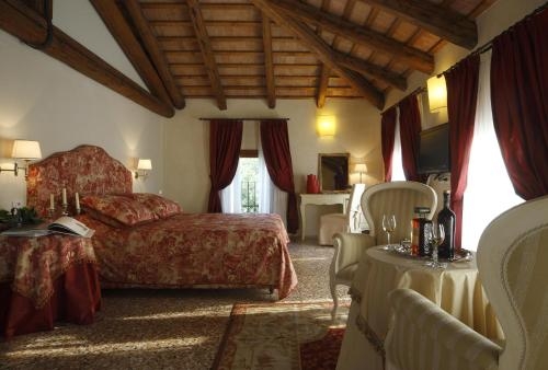 Imagen de la habitación del Hotel Villa Contarini Nenzi Hotel & Spa. Foto 8