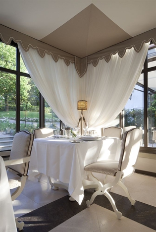 Imagen del bar/restaurante del Hotel Villa Cora. Foto 3