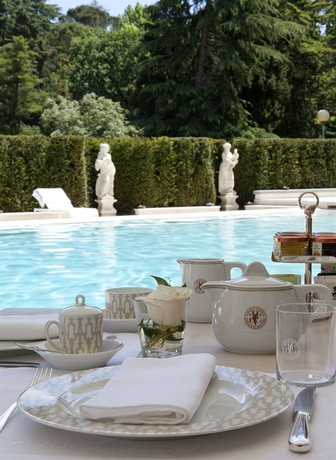 Imagen de la piscina del Hotel Villa Cora. Foto 16