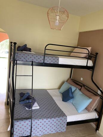 Imagen de la habitación del Hotel Villa Corfiota Moraitika Beach. Foto 20