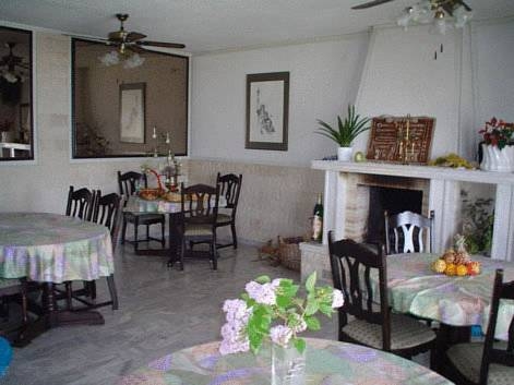 Imagen general del Hotel Villa Corona. Foto 12