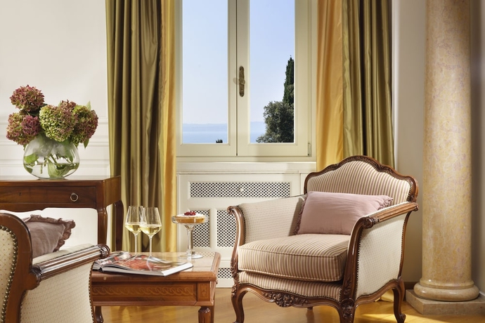 Imagen de la habitación del Hotel Villa Cortine Palace. Foto 16