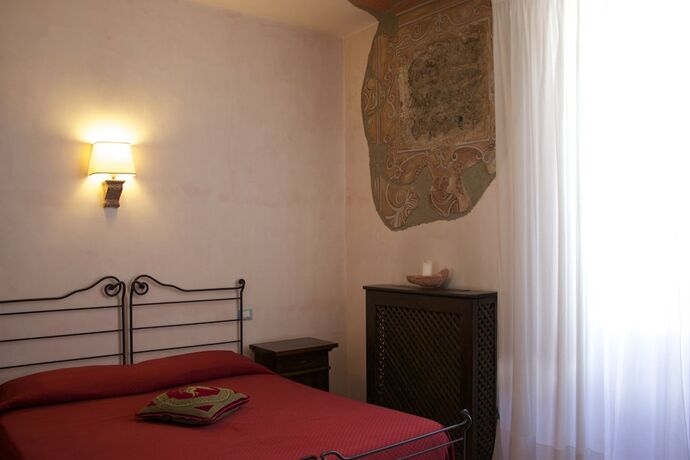 Imagen de la habitación del Hotel Villa Cosilinum. Foto 18
