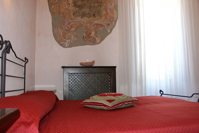 Imagen de la habitación del Hotel Villa Cosilinum. Foto 19