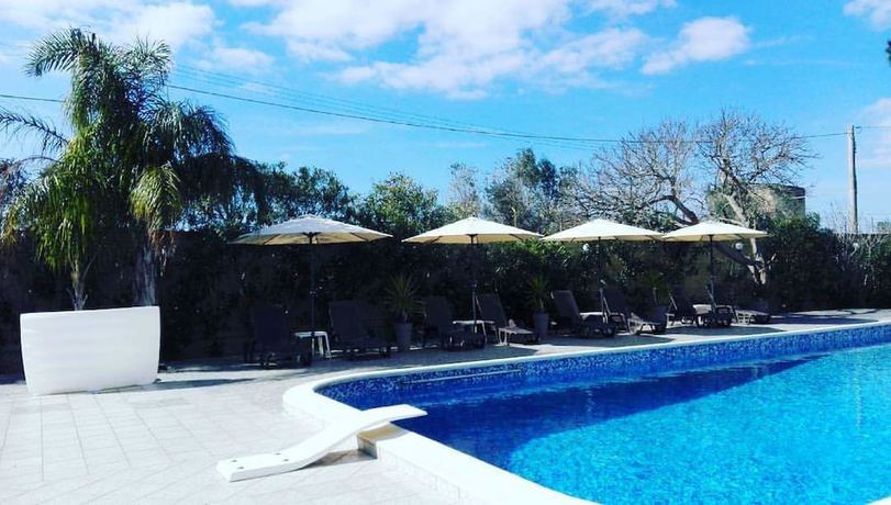 Imagen de la piscina del Hotel Villa Costes Gallipoli. Foto 18