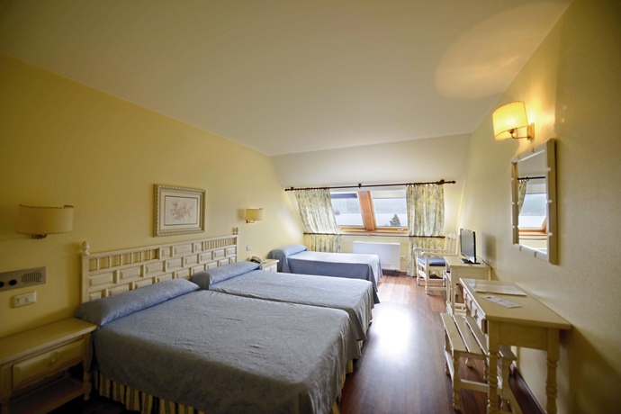 Imagen de la habitación del Hotel Villa Covelo. Foto 8