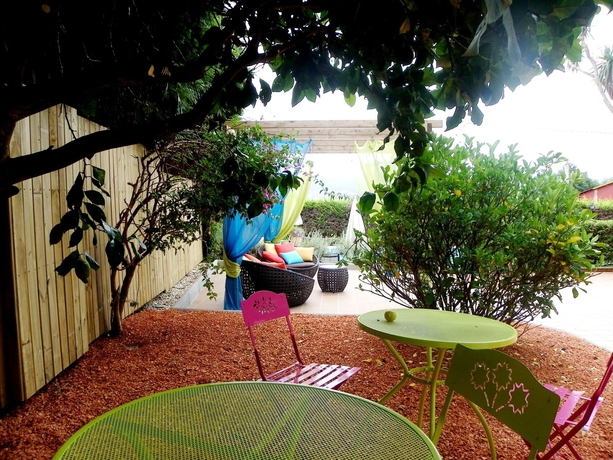 Imagen de los exteriores del Hotel Villa Covelo. Foto 10