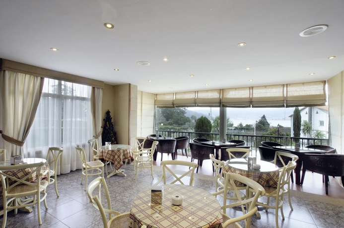 Imagen del bar/restaurante del Hotel Villa Covelo. Foto 6