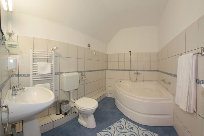 Imagen de los interiores del Hotel Villa Cristian. Foto 13