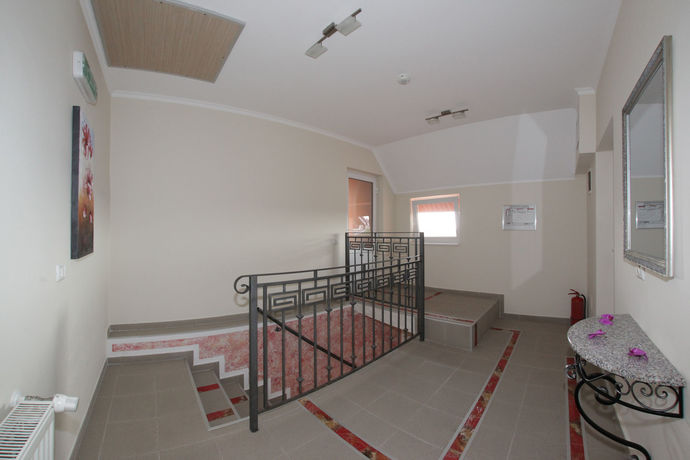 Imagen de los interiores del Hotel Villa Cristian. Foto 14