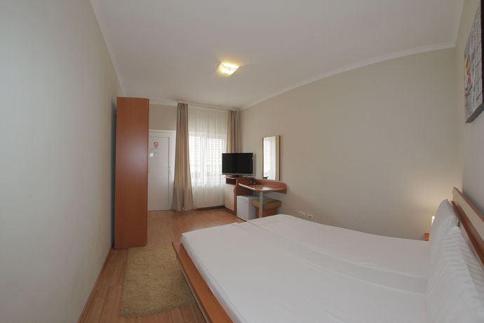 Imagen de la habitación del Hotel Villa Cristian. Foto 6