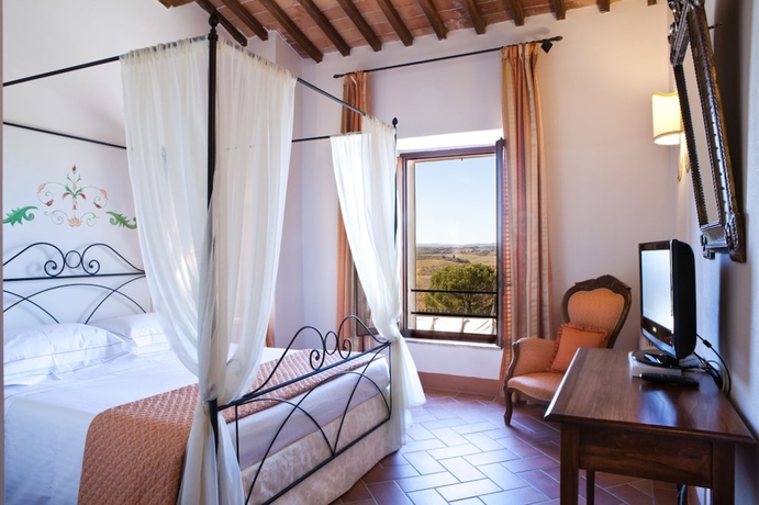 Imagen de la habitación del Hotel Villa Curina Resort. Foto 7