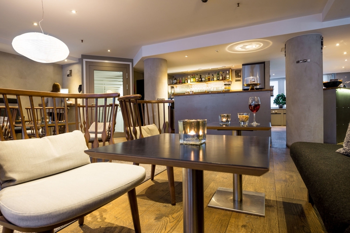 Imagen del bar/restaurante del Hotel Villa Dahlia. Foto 3