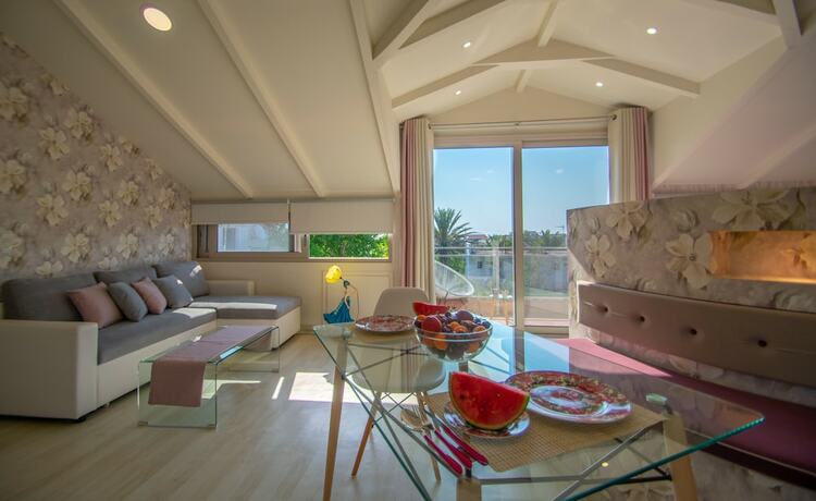 Imagen de la habitación del Hotel Villa Daizy. Foto 19