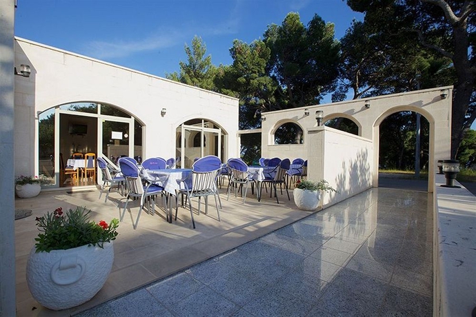 Imagen del bar/restaurante del Hotel Villa Daniela. Foto 3