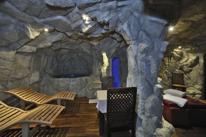 Imagen de la piscina del Hotel Villa Danilo. Foto 18