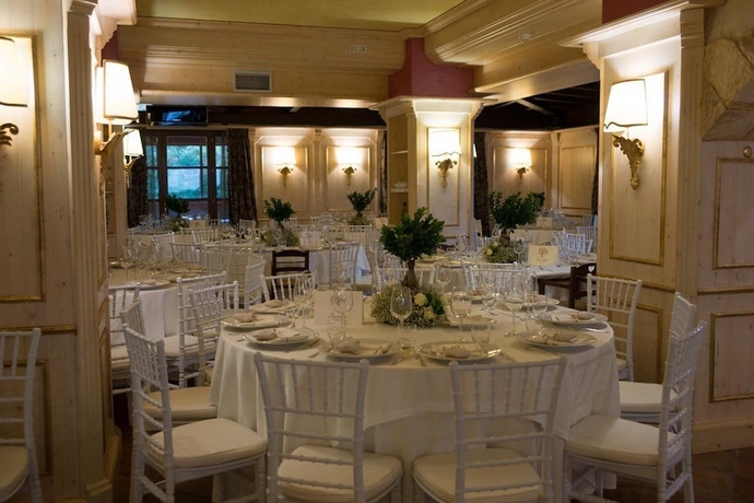 Imagen del bar/restaurante del Hotel Villa Danilo. Foto 5