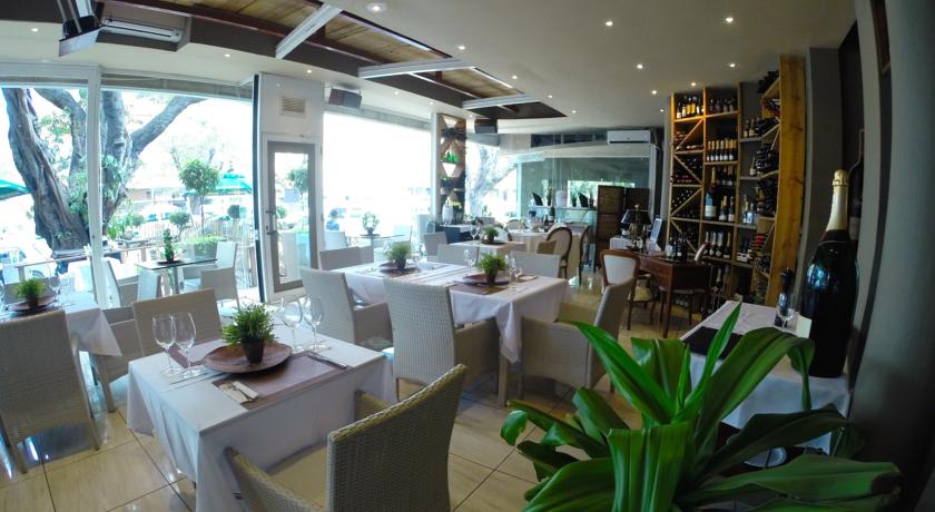 Imagen del bar/restaurante del Hotel Villa Das Mangas Garden. Foto 2